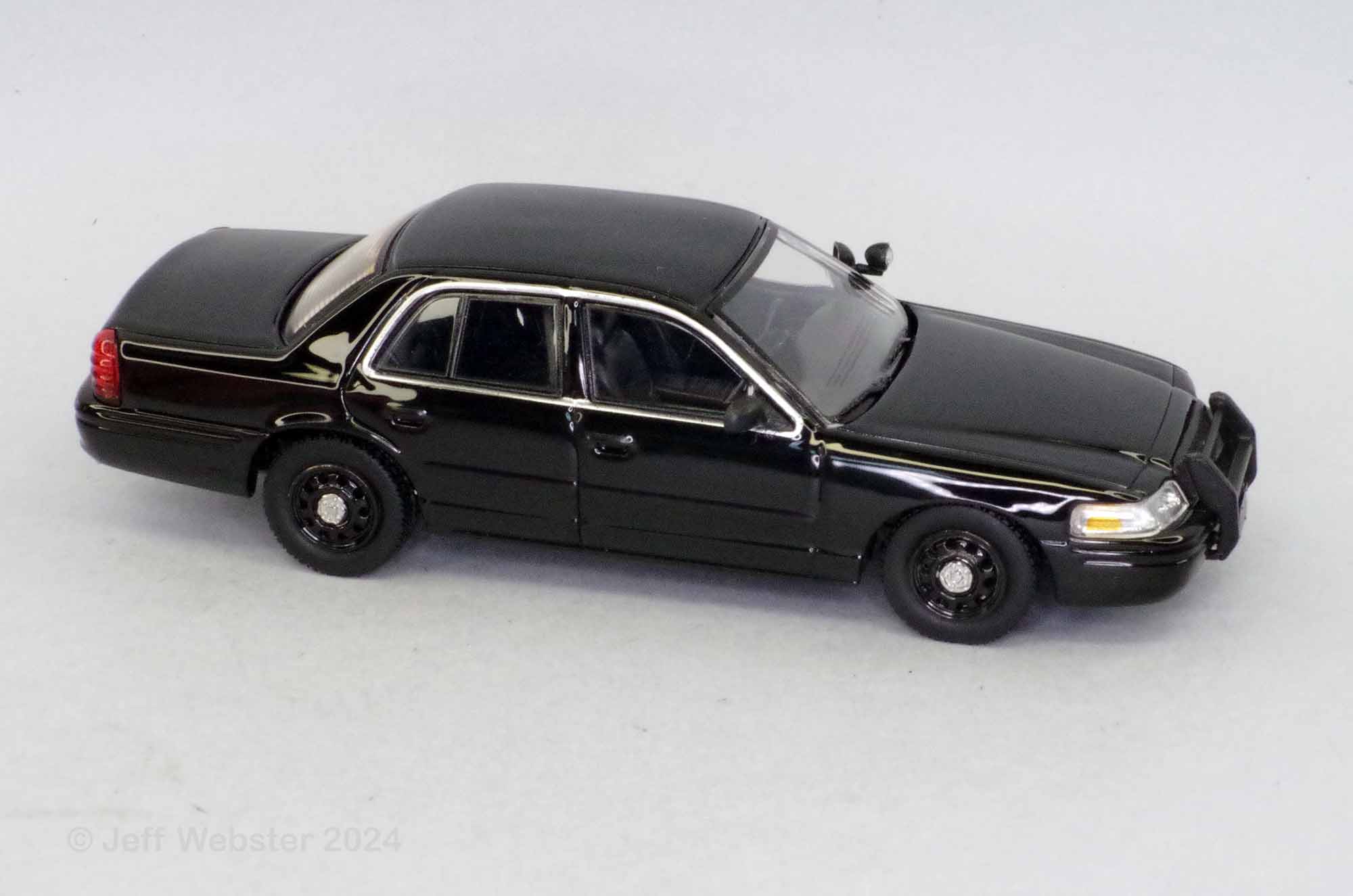 Crown Victoria Black_6_1.jpg